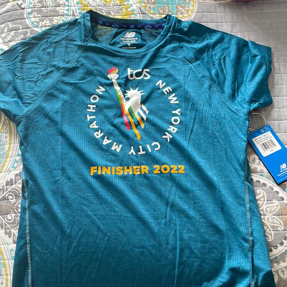 NWT TCS New York City Marathon Women’s Green Finisher shirt-Size small